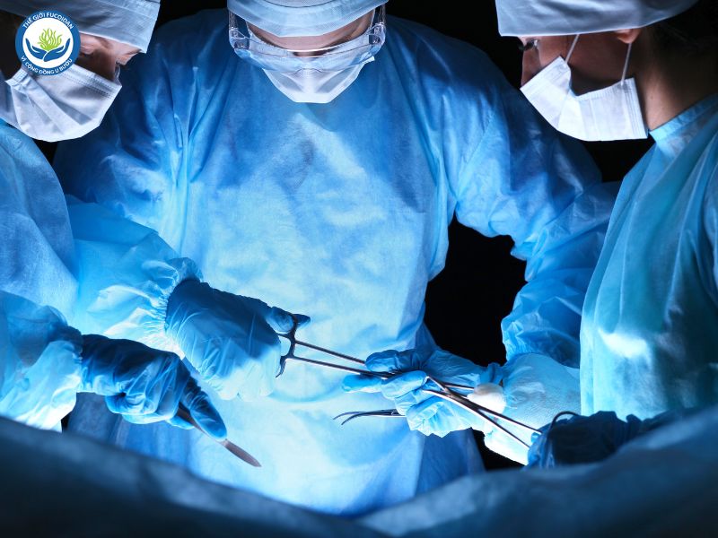 Với phương pháp phẫu thuật, khối u lành tính được cắt bỏ trong thời gian ngắn.